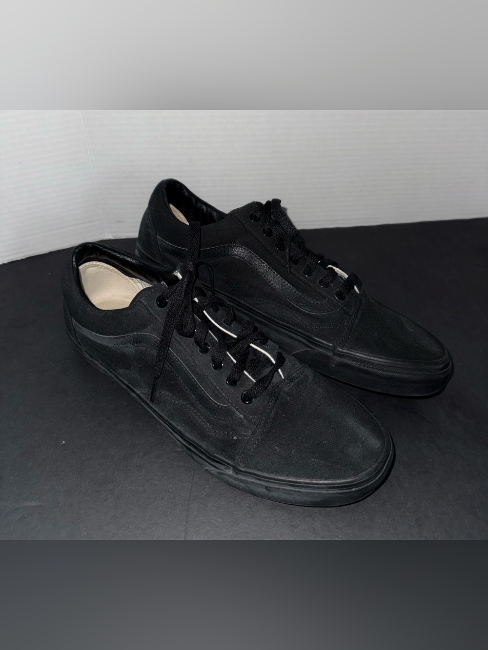 VANS Classic Black Old Skool Lifestyle Icon Side Stripe Skater Sneakers 11.5 Men